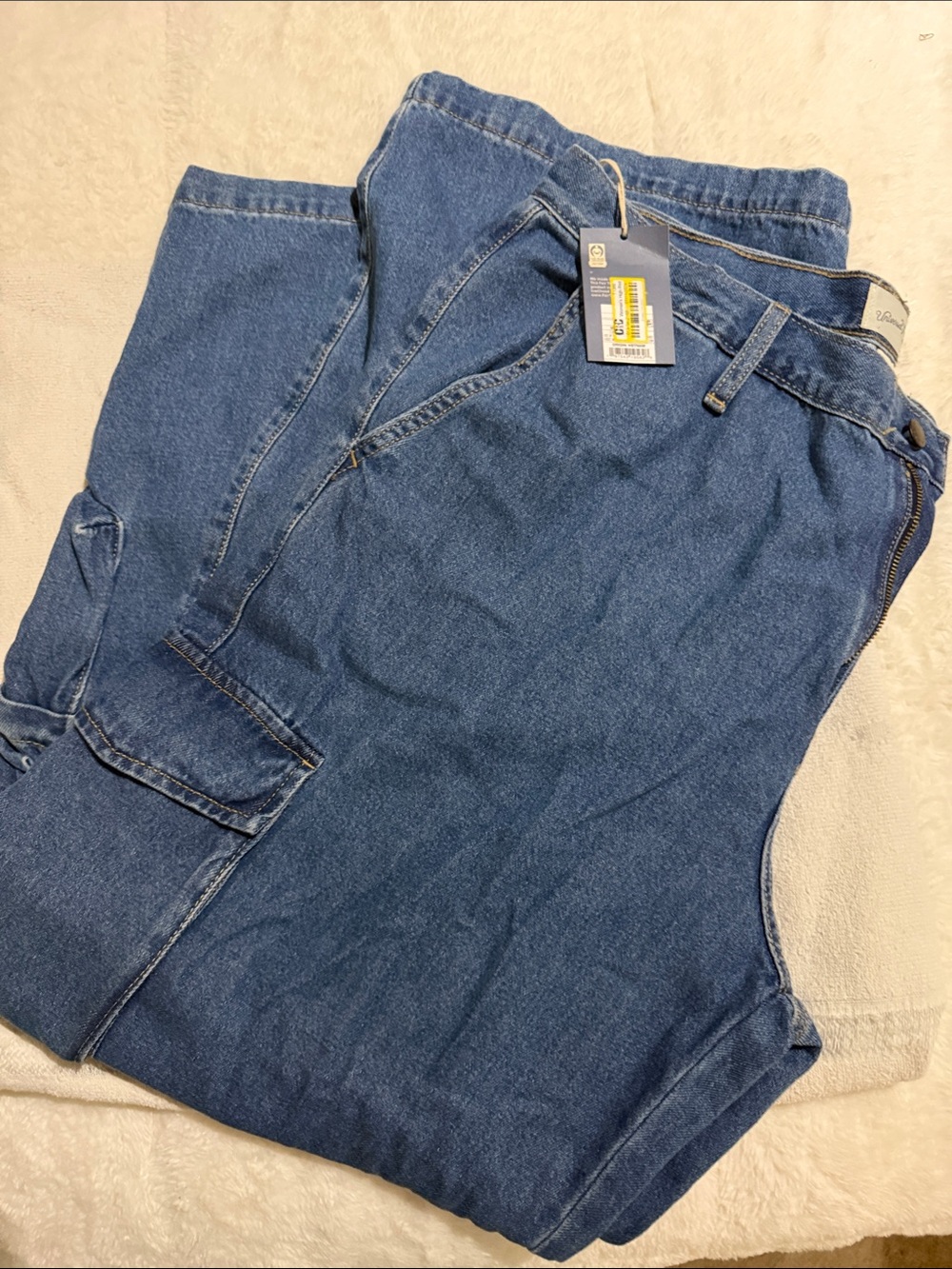 Women’s universal thread 16R cargo jeans